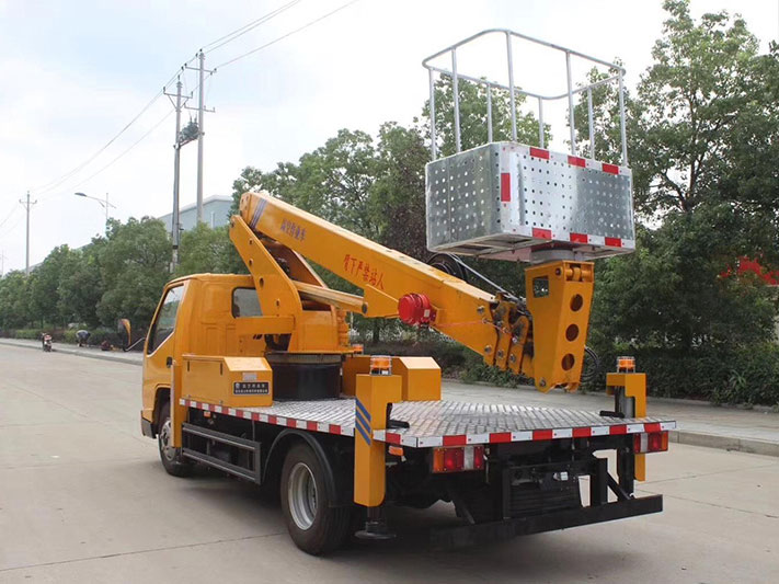 國(guó)六江鈴雙排17.5米直臂高空作業(yè)車(chē)