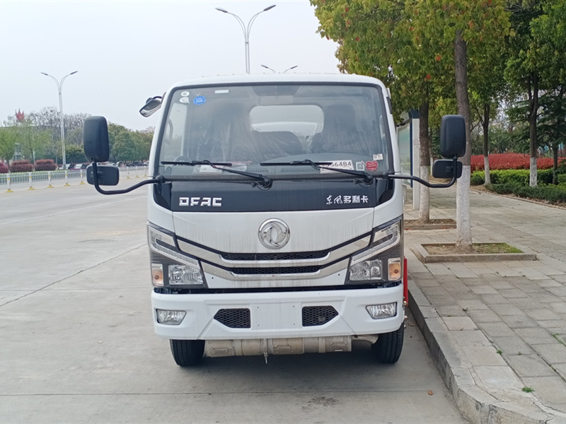 4.36方國(guó)六東風(fēng)多利卡加油車(chē)