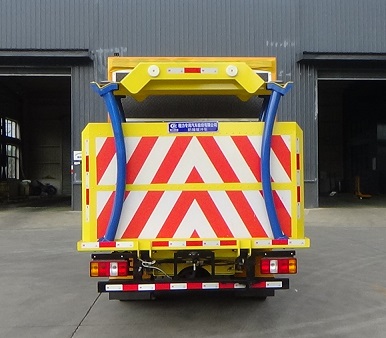 程力威牌CLW5050TFZ6HL型防撞緩沖車